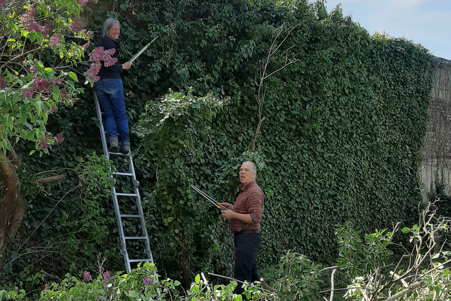 Gartenarbeit im Theater Zeitensprung